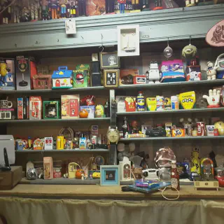 img/4132_antique-diecast-toys-a-collectors-delight.webp