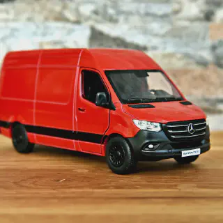 img/4147_mercedes-benz-vans-a-diecast-collectors-dream.webp