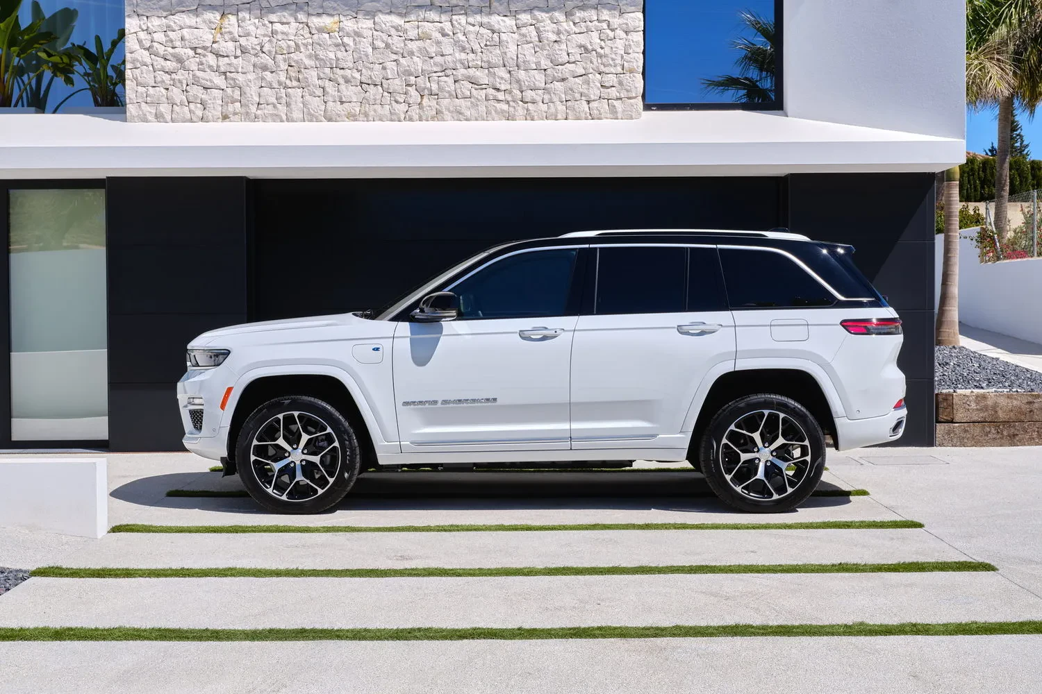 Jeep Grand Cherokee diecast model 2024