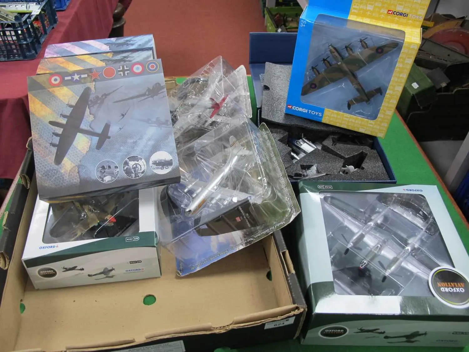 img/4174_lets-dive-deep-into-the-world-of-oxford-diecast-model-aircraft.webp