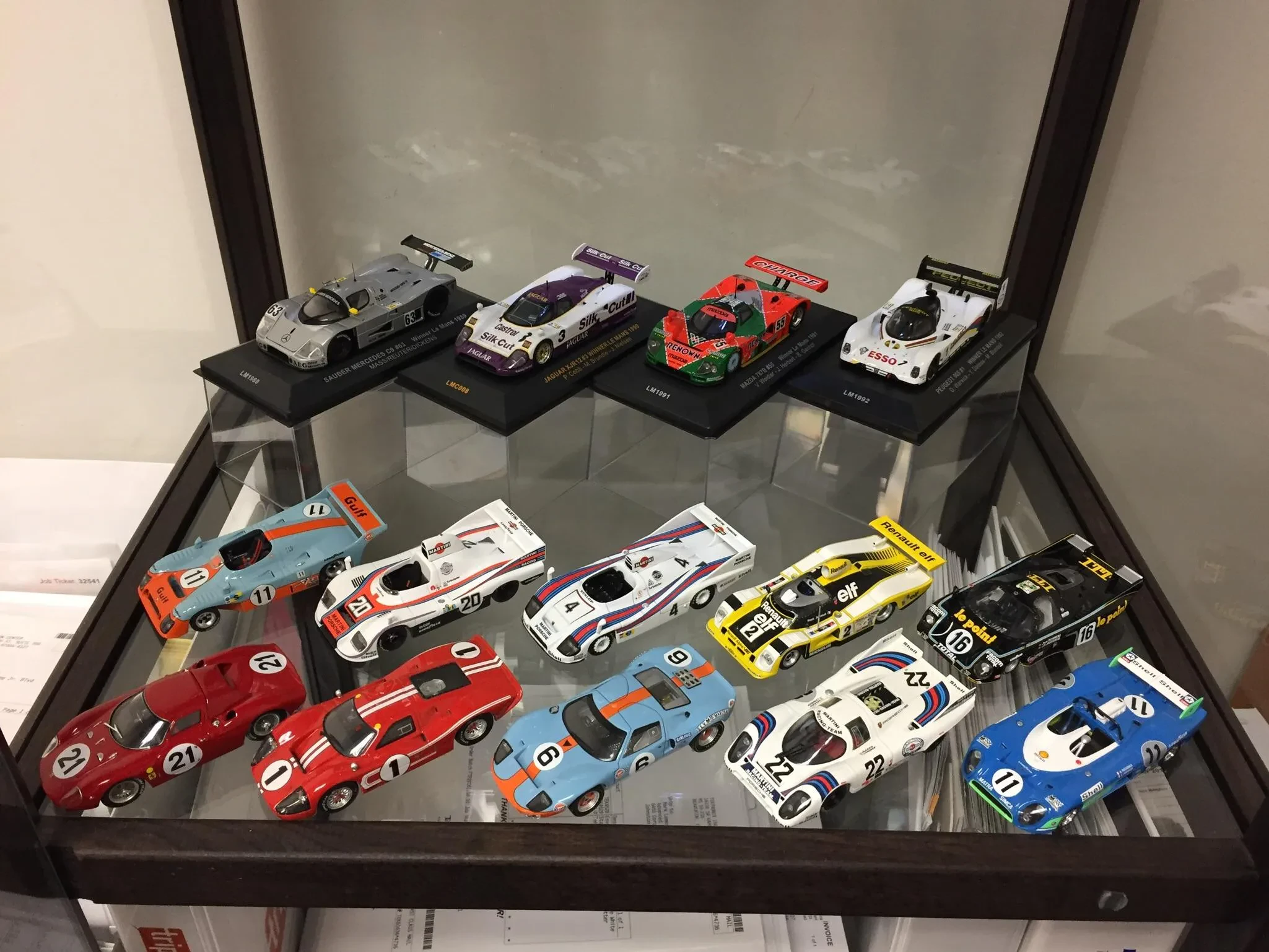img/4192_collecting-le-mans-winners-in-diecast-a-fast-track-to-history.webp