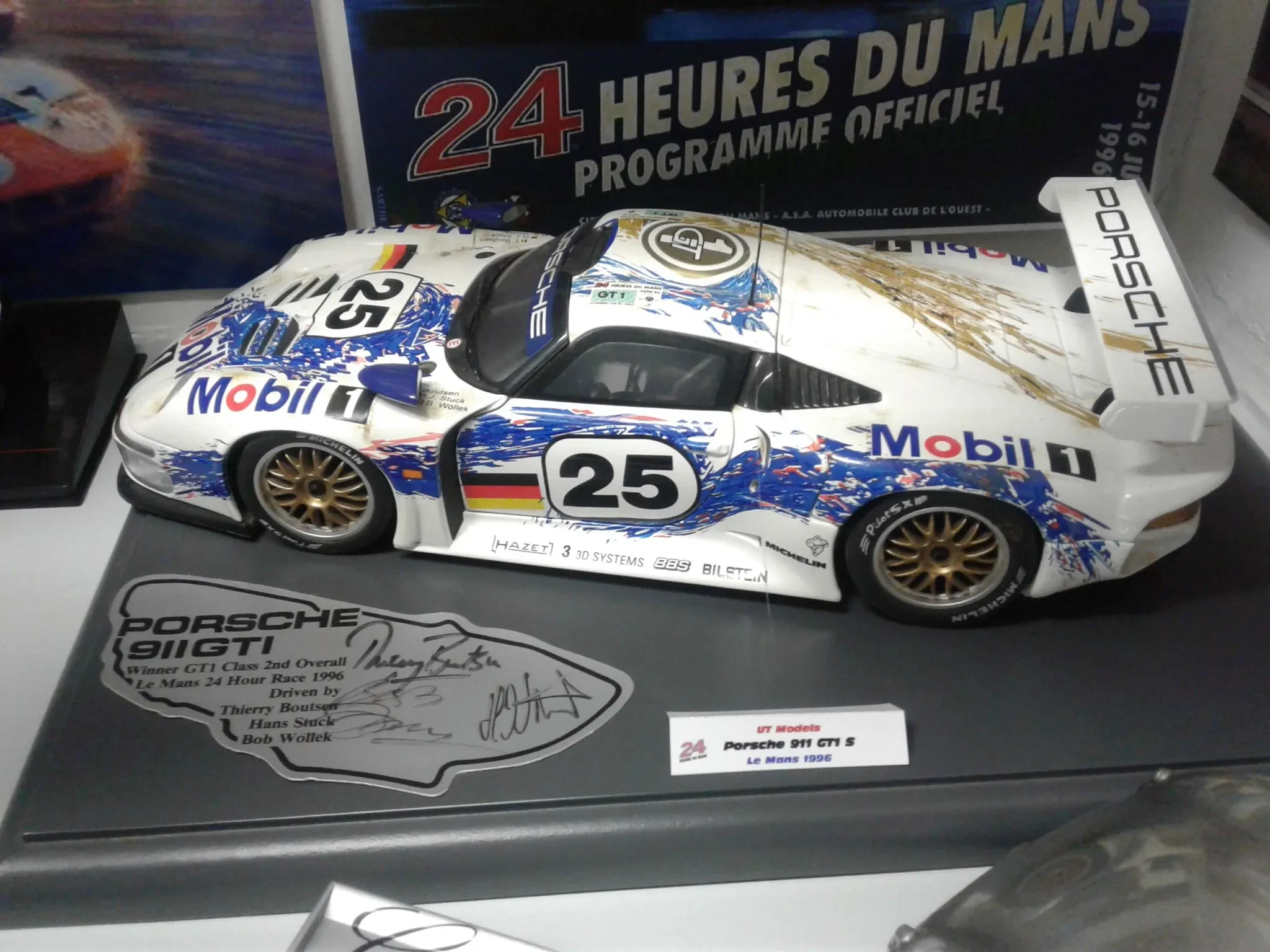 Diecast Le Mans display case