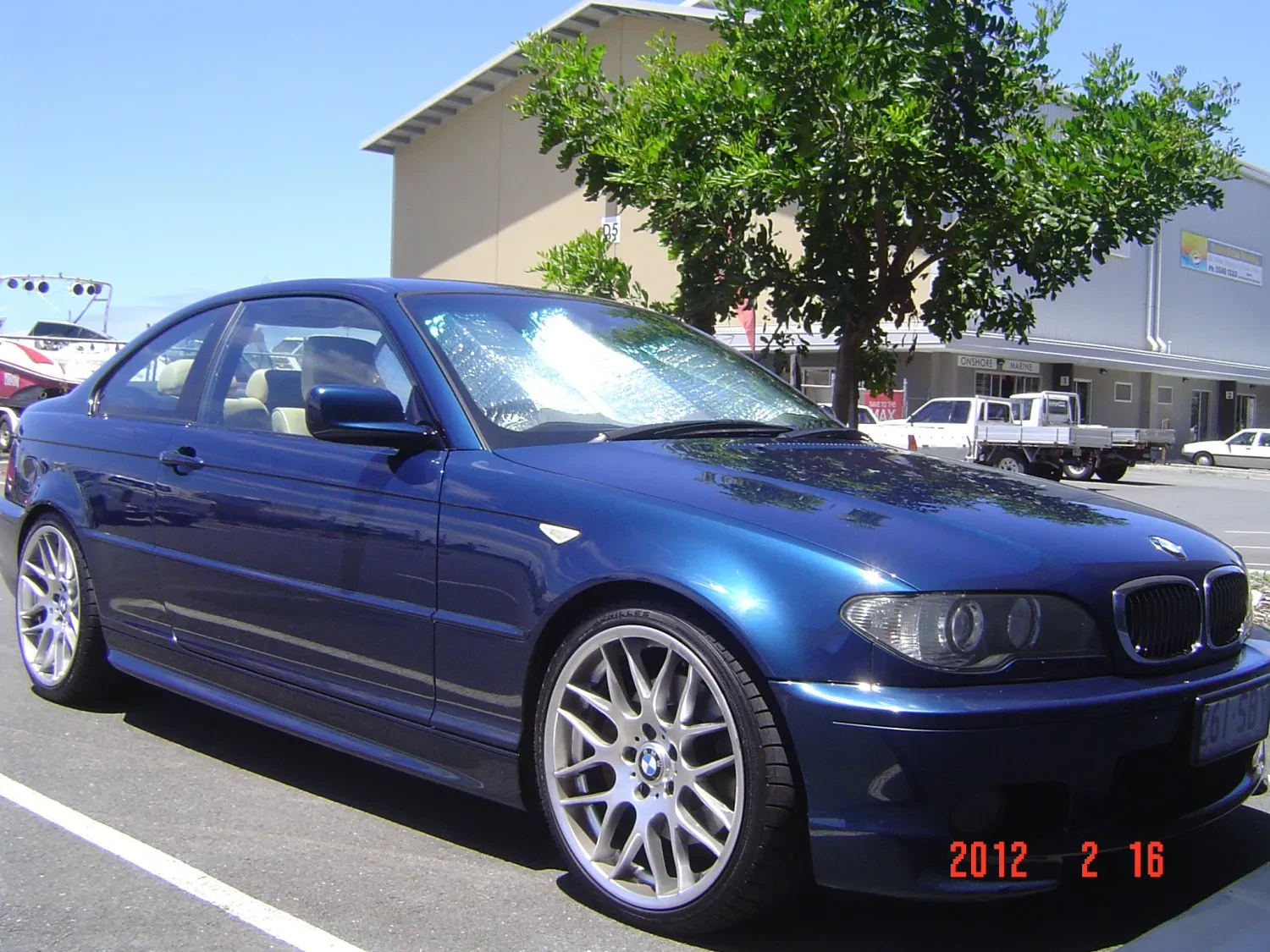img/4229_digging-into-the-awesome-world-of-the-bmw-330ci-diecast.webp