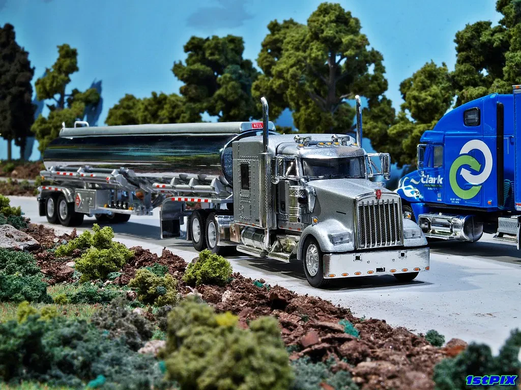 Kenworth W900 Diecast