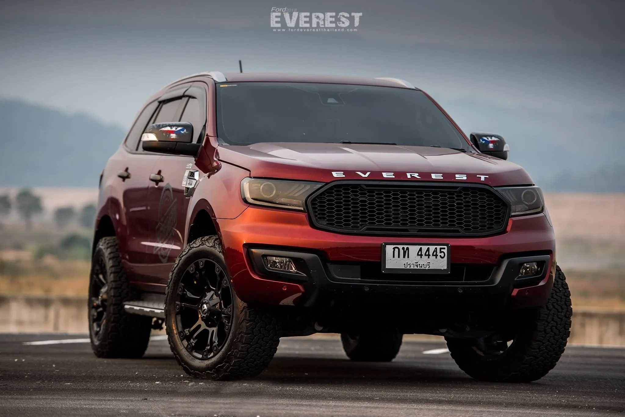 diecast ford endeavour scale comparison