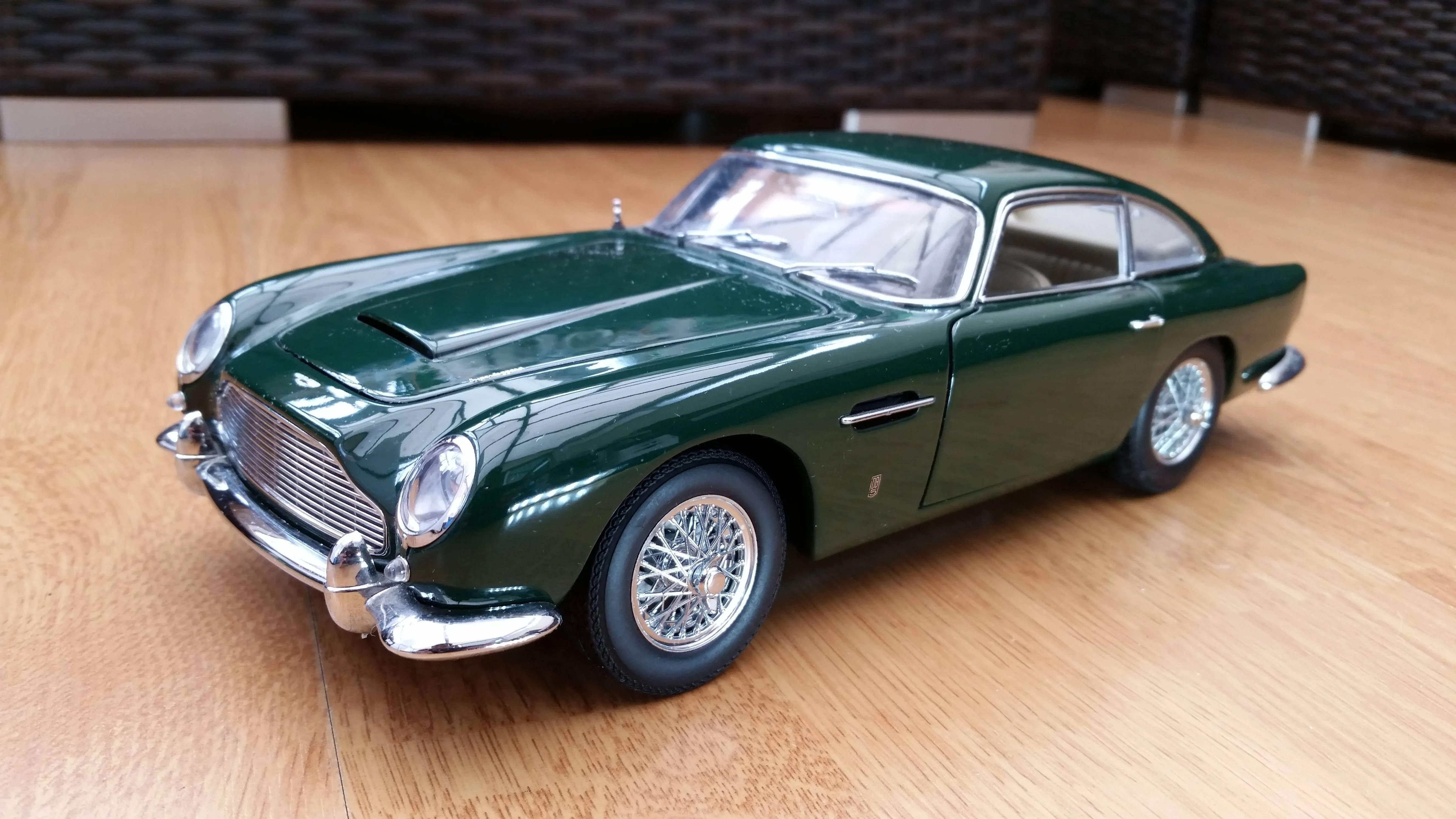 Autoart diecast model close-up