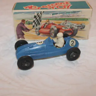 img/4243_diecast-toys-a-fun-and-growing-hobby.webp