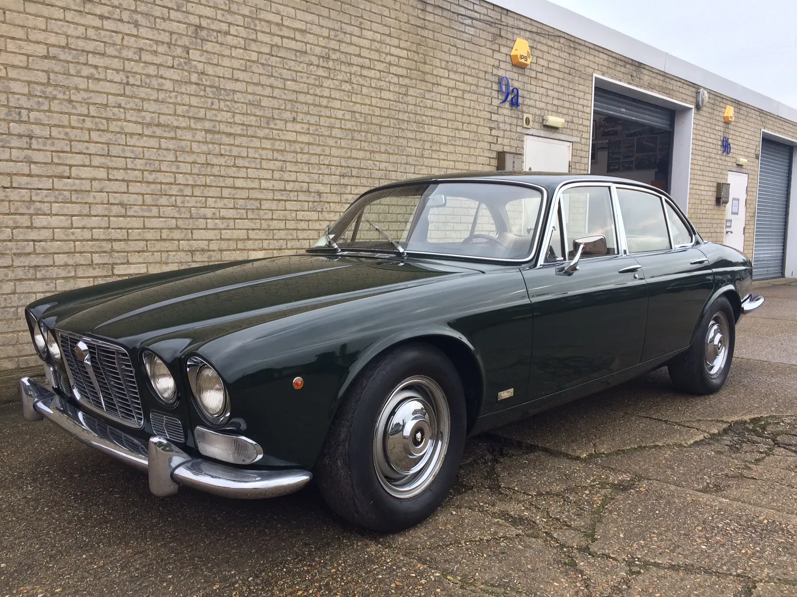 Jaguar XJ Series 1 Diecast