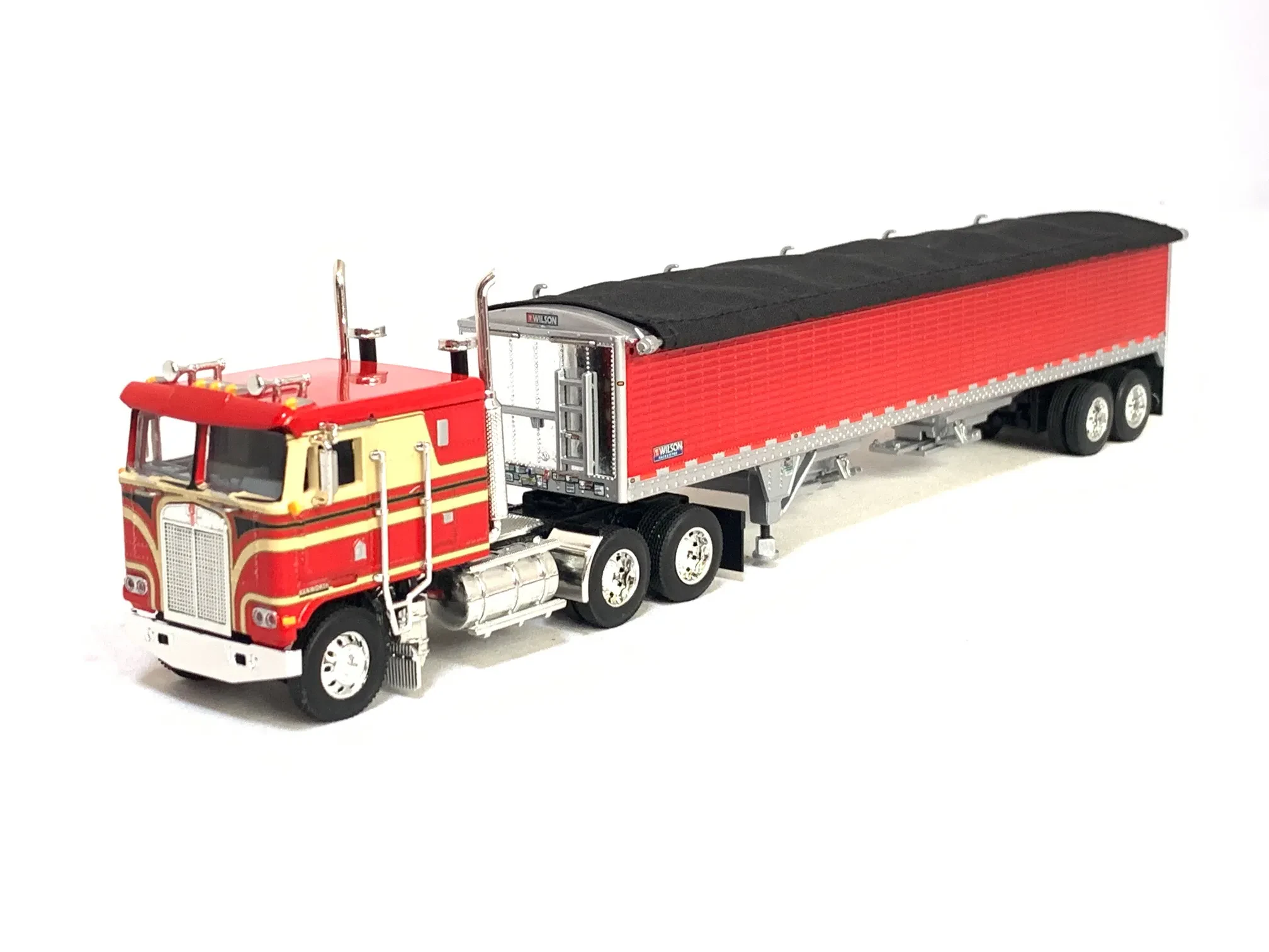 img/4300_diecast-85600-lets-dive-into-this-miniature-world.webp