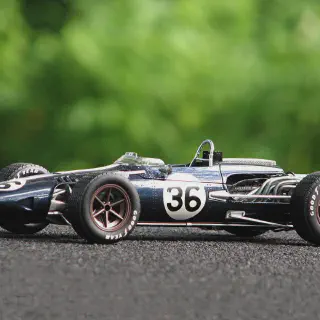img/4307_dive-into-the-world-of-race-car-diecast-models.webp