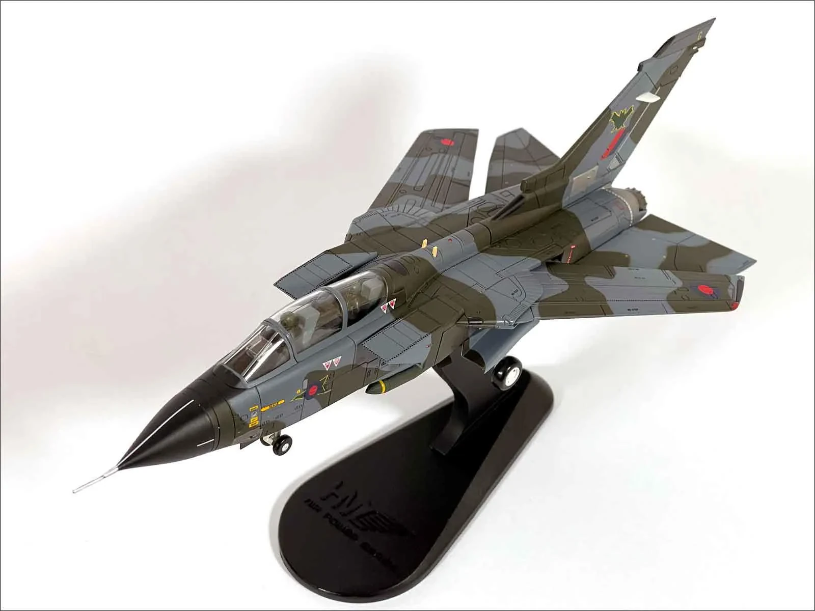 img/4317_diecast-jet-models-are-seriously-cool-lets-talk-about-them.webp