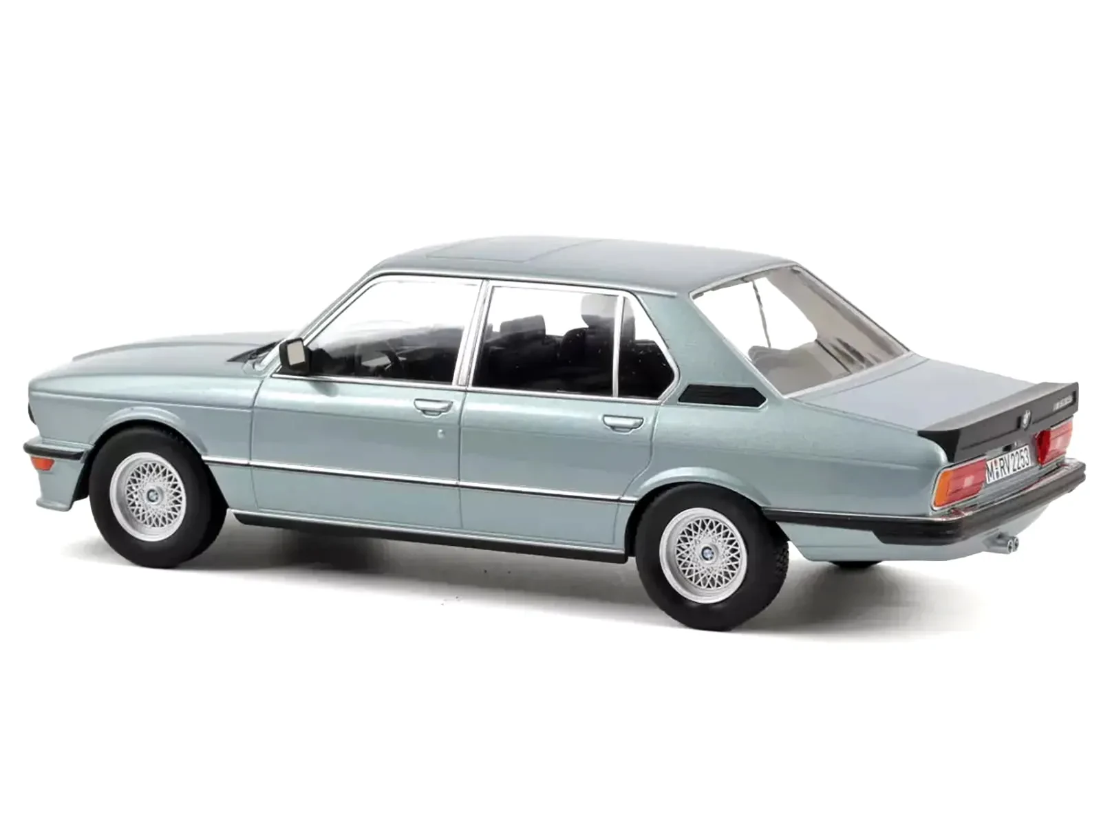 img/4324_digging-into-the-awesome-world-of-diecast-2024-bmw-535i-model-cars.webp