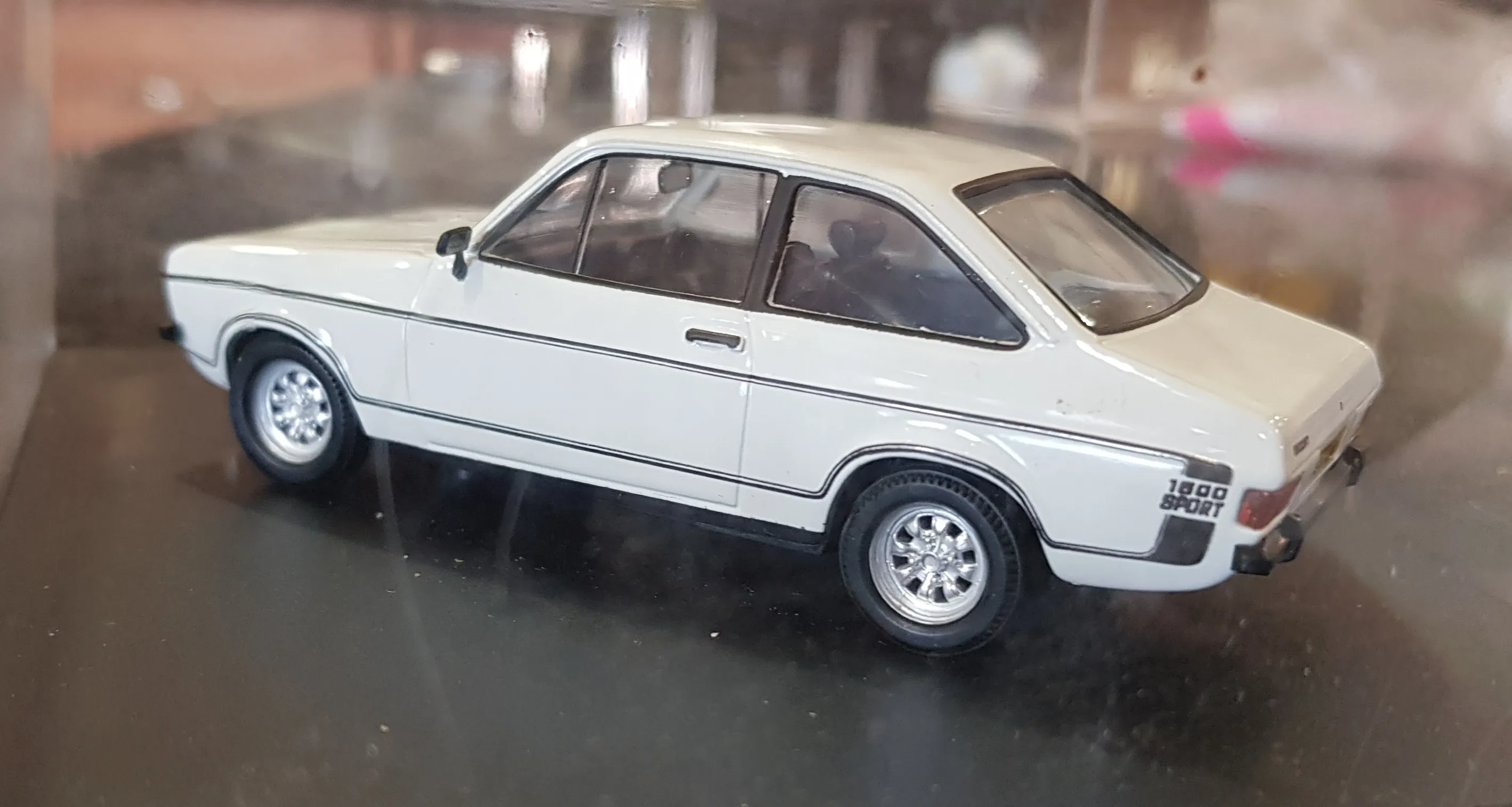 img/4335_digging-into-the-awesome-world-of-ford-escort-mk2-diecast-models.webp