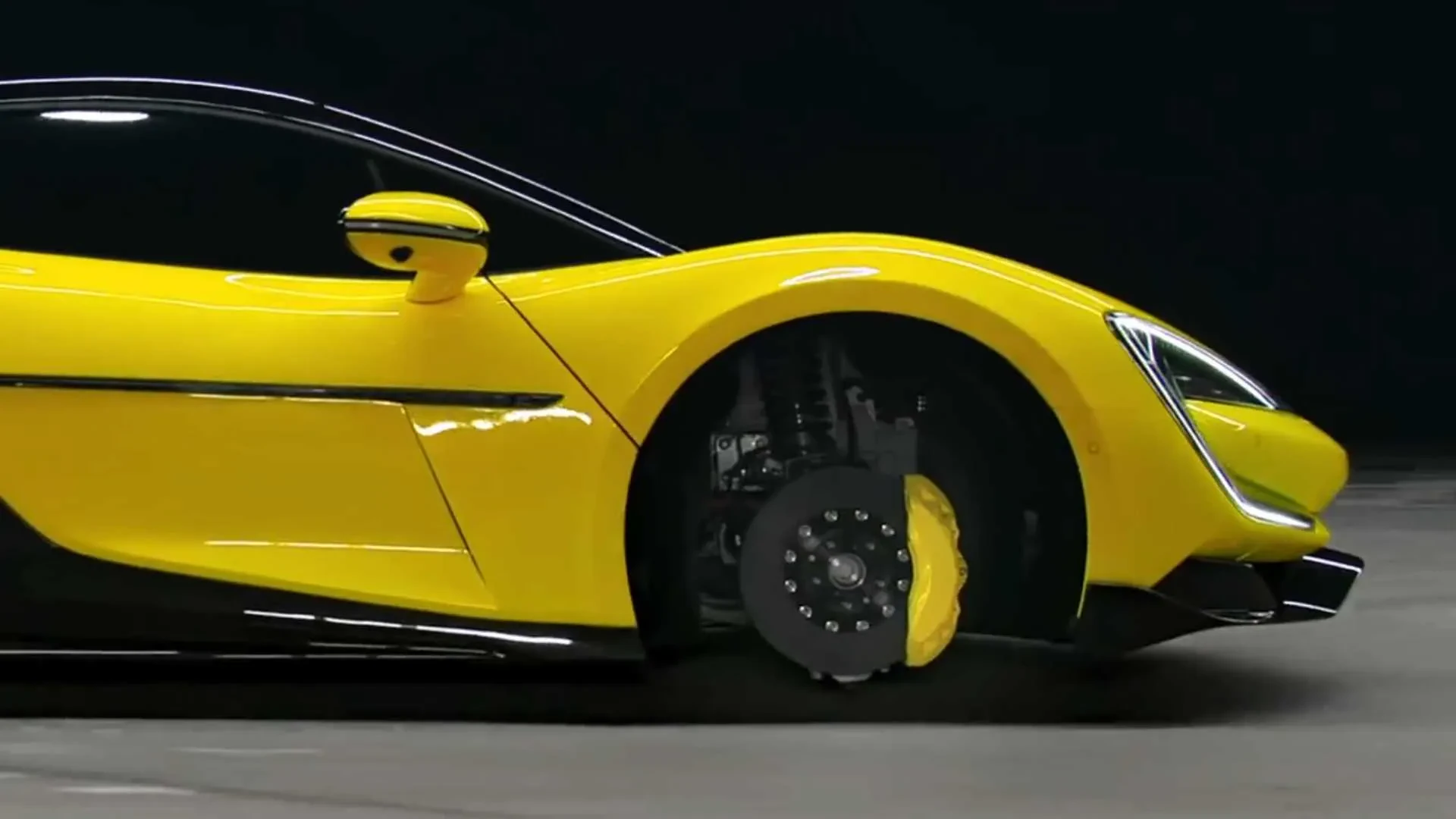 Close-up of Kinsmart car wheels