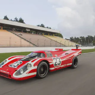img/4382_le-mans-66-diecast-legends-a-collectors-dream.webp