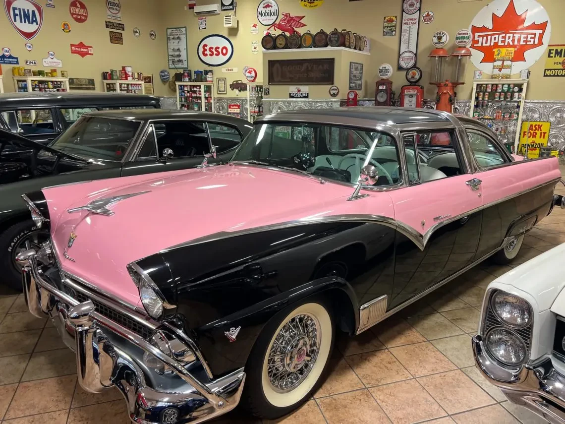 img/4389_hunting-for-tiny-treasures-your-guide-to-diecast-car-auctions-in-ontario-2024.webp