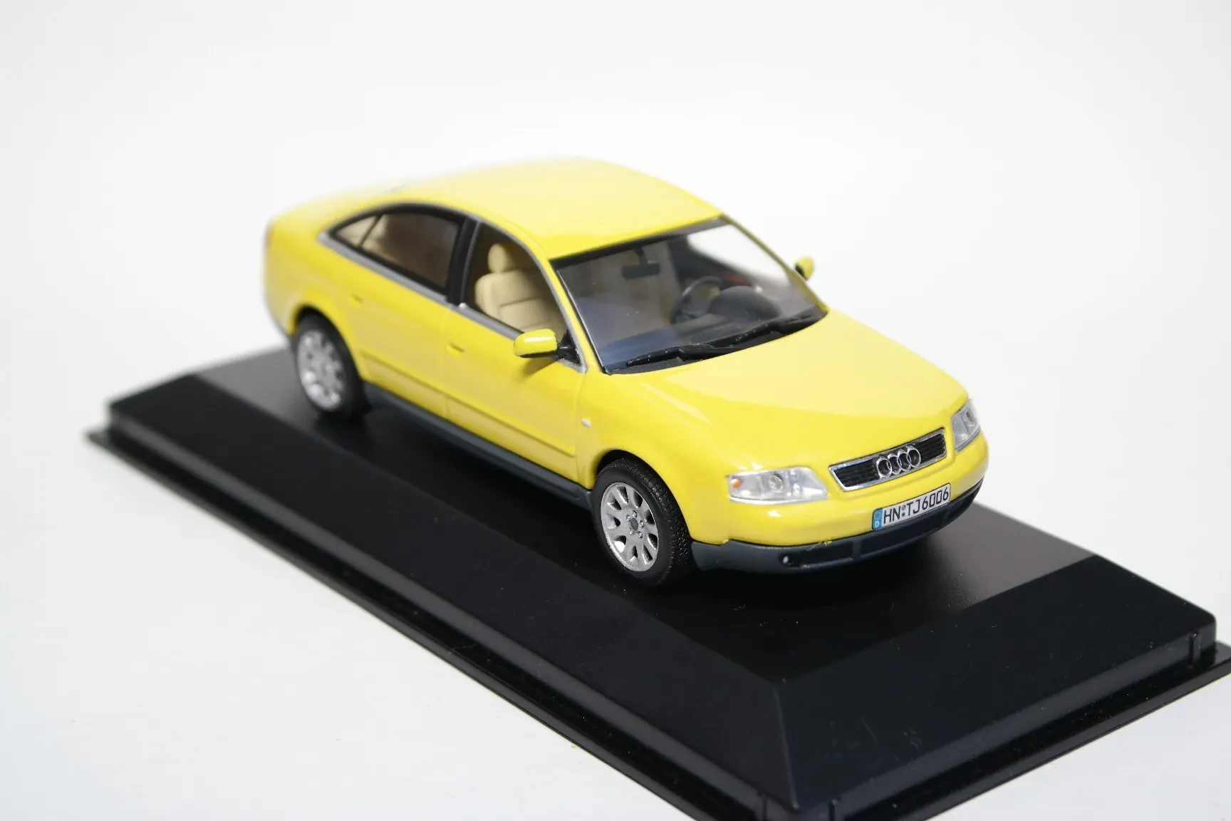 img/4433_lets-talk-about-awesome-audi-a6-diecast-models-shall-we.webp