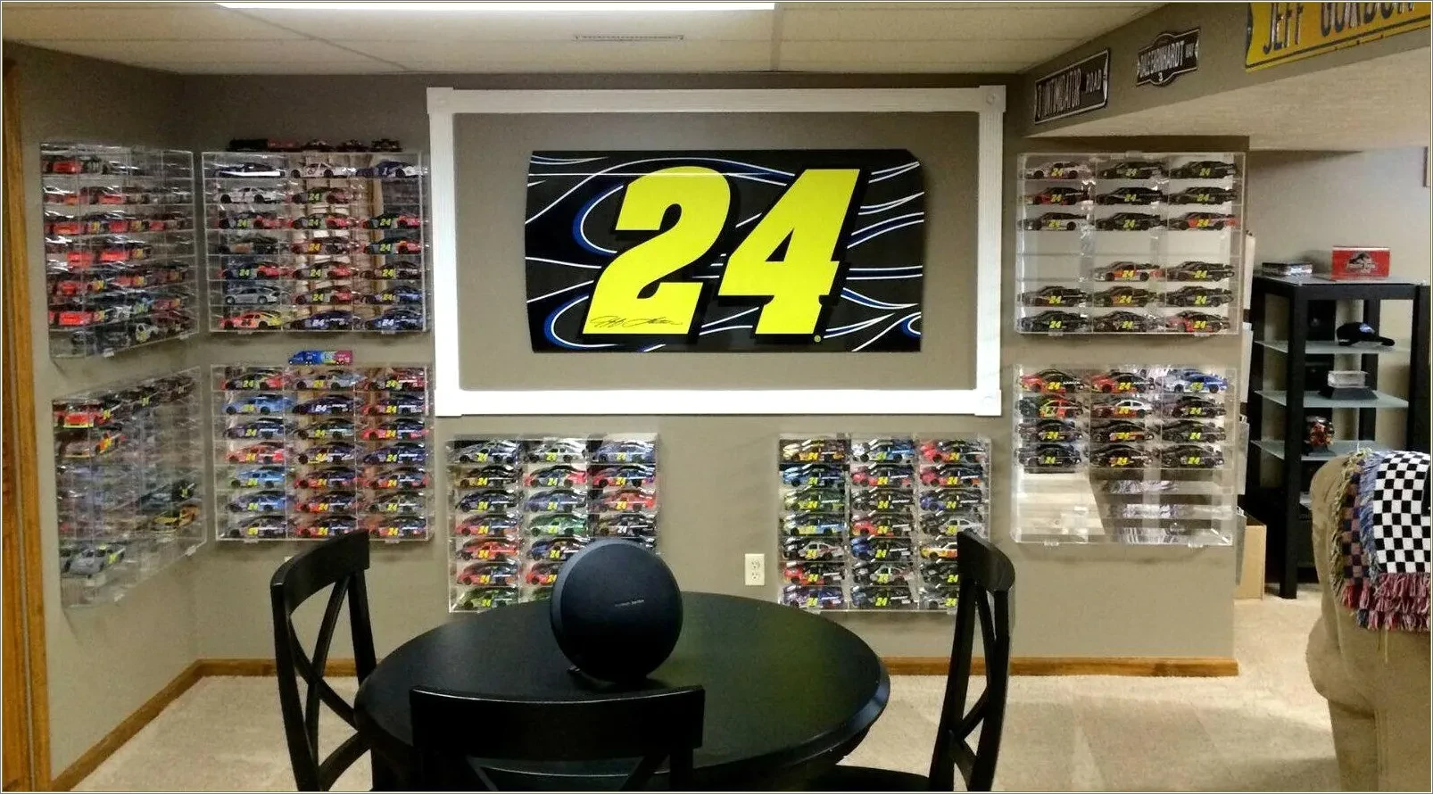 dodge diecast display