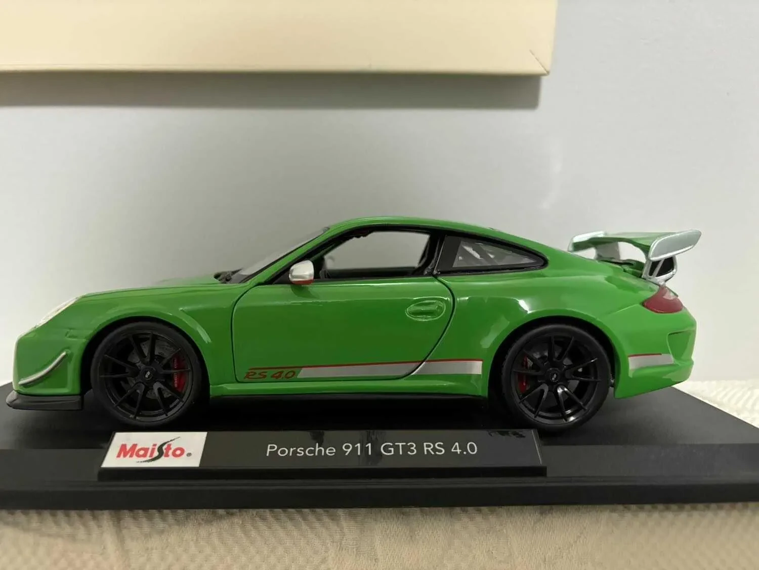 1 18 Scale Diecast Porsche 911