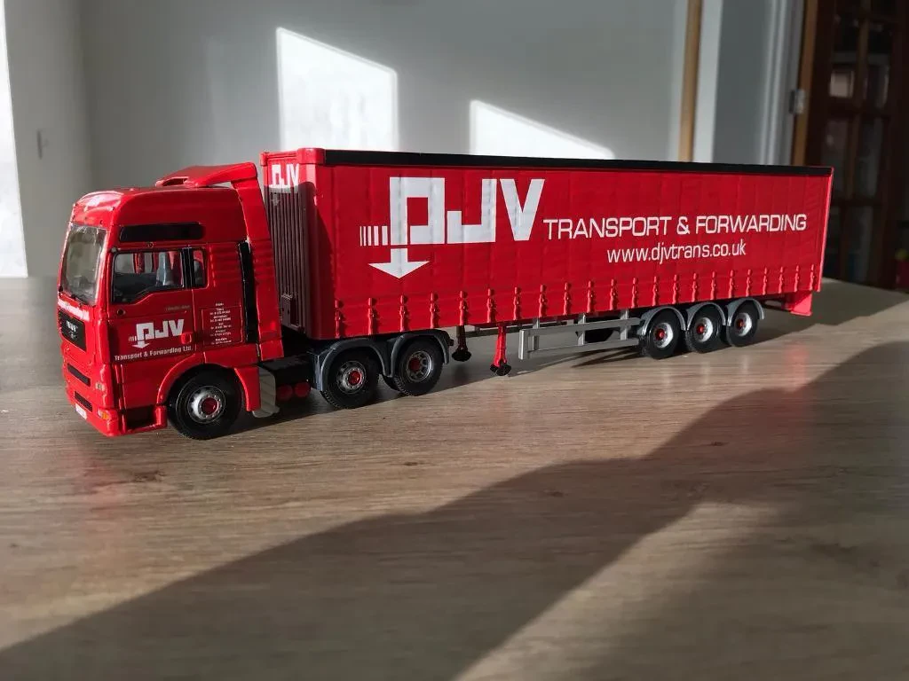 img/4484_lets-talk-about-those-cute-corgi-diecast-lorries-shall-we.webp