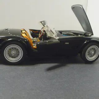 img/4496_all-about-diecast-1999-ford-mustang-cobras.webp
