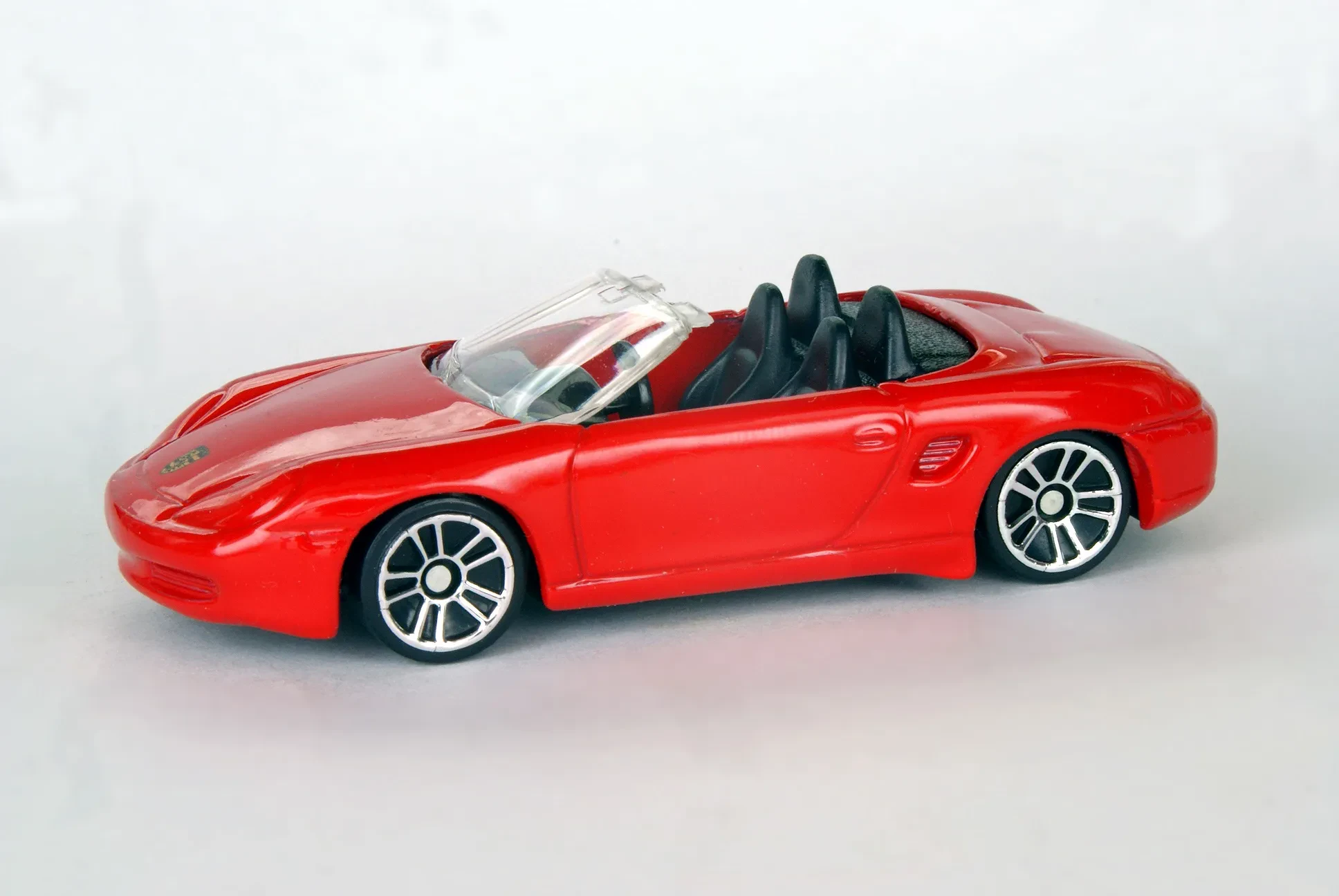 img/4552_porsche-boxster-s-diecast-models-a-collectors-delight.webp