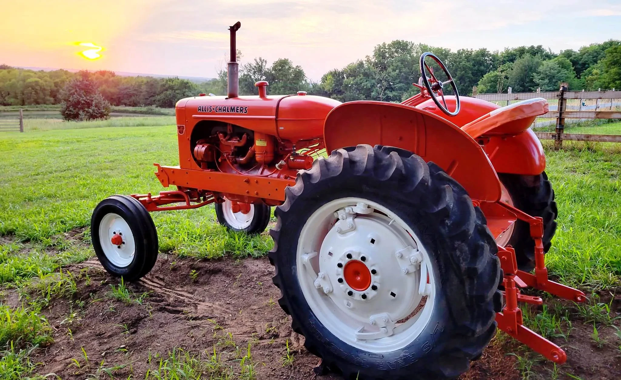 Allis Chalmers WD-45 diecast tractor