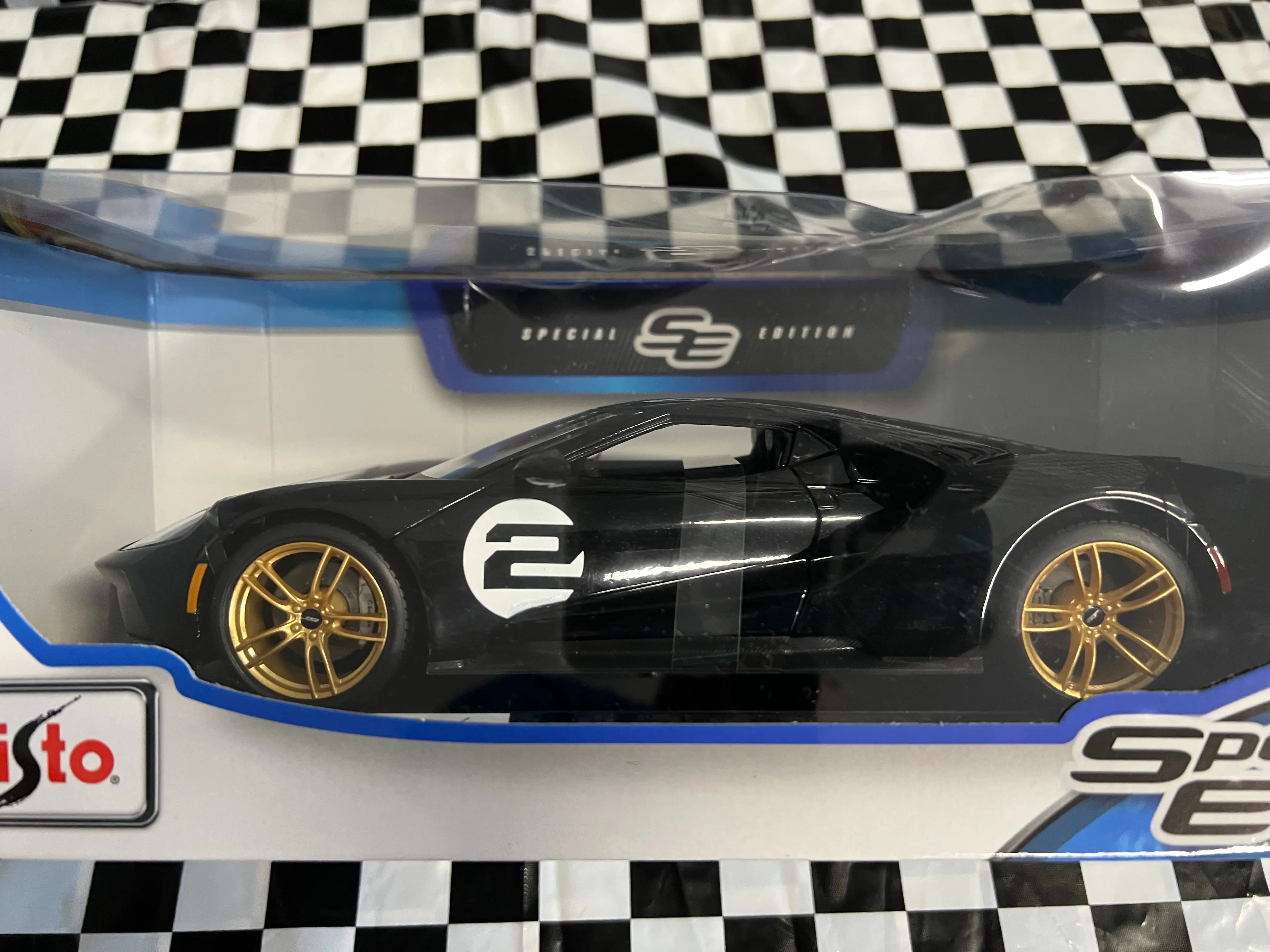 img/4571_chasing-miniature-dreams-a-guide-to-diecast-toys-in-orlando-2024.webp