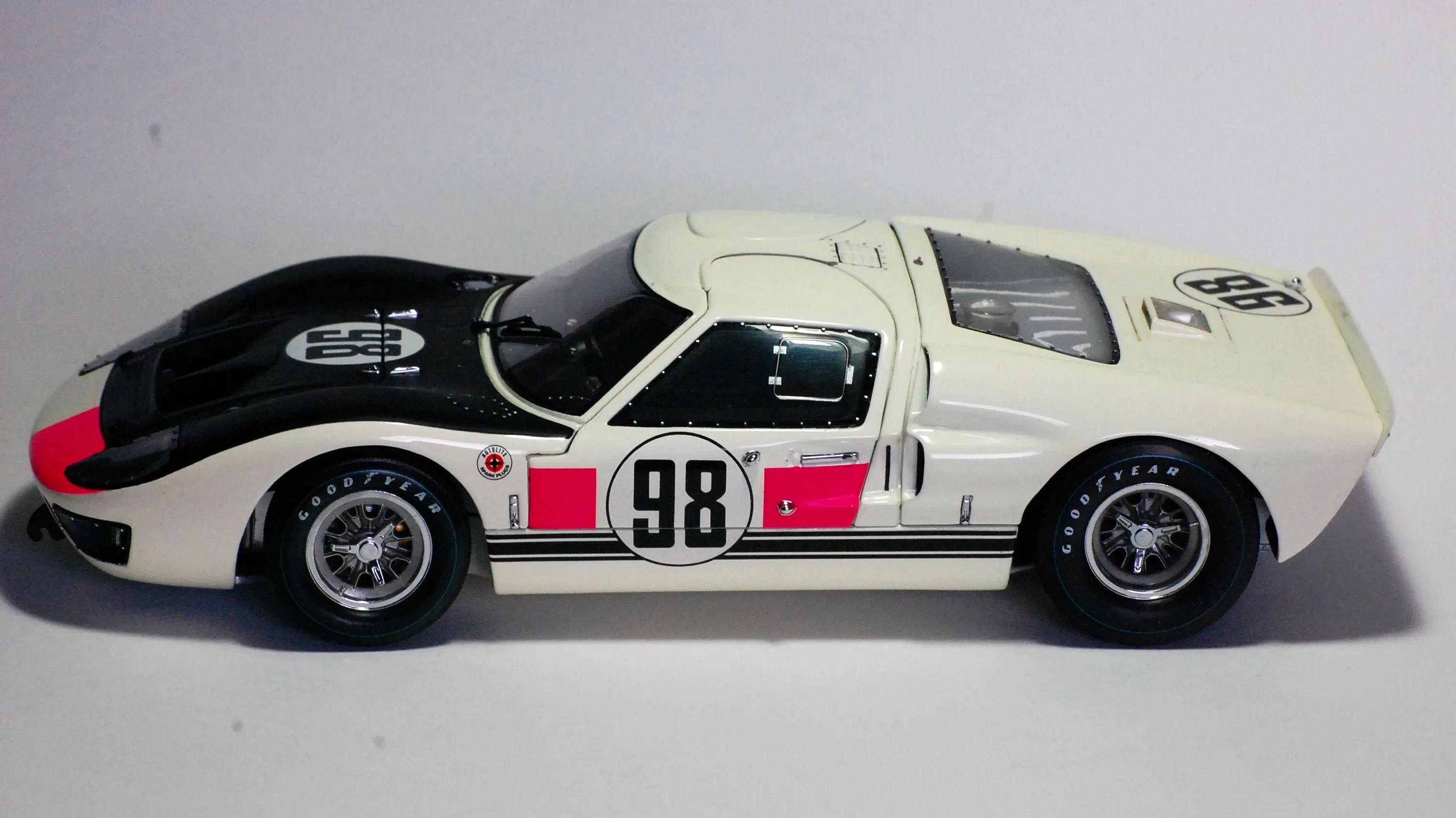 Ford GT40 Diecast Kit Box