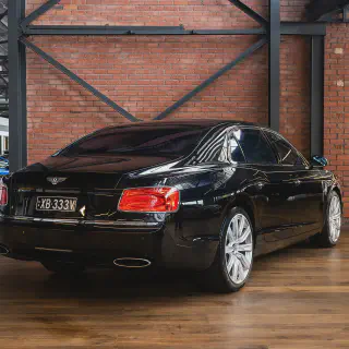 img/4583_bentley-flying-spur-diecast-models-a-collectors-dream-ride.webp