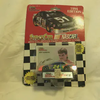img/4187_so-how-much-dough-is-that-jeff-gordon-diecast-really-worth.webp