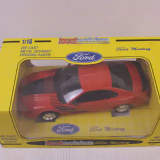 img/4371_a-deep-dive-into-the-world-of-ford-mustang-118-diecast-models.webp