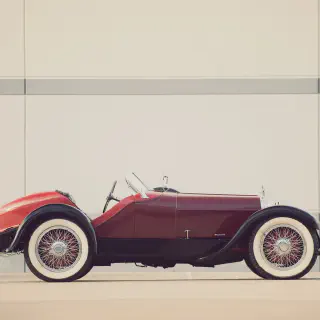 img/4278_duesenberg-diecast-models-a-collectors-guide-to-miniature-luxury.webp