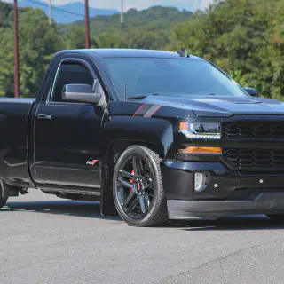 img/4520_lets-talk-about-those-awesome-diecast-2018-silverado-trucks.webp