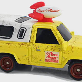 img/4297_lets-talk-about-those-awesome-pizza-planet-truck-diecasts.webp