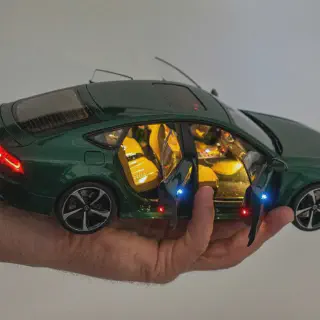 img/4482_who-makes-the-best-diecast-cars-a-look-at-the-contenders.webp