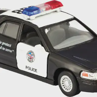 img/4547_collecting-tiny-emergency-lets-dive-into-police-light-diecast-cars.webp