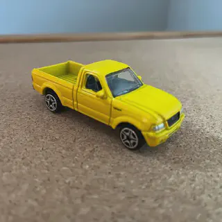 img/4489_motor-max-diecast-cars-in-canada-a-collectors-guide.webp