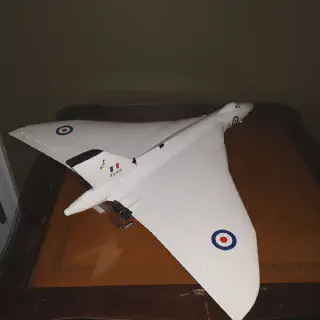 img/4146_lets-talk-about-avro-vulcan-172-diecast-models-shall-we.webp